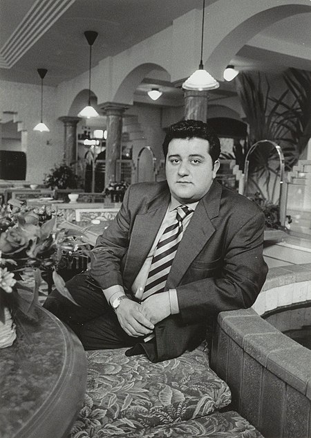 Mino Raiola, de eigenaar van Grand Café Doria. NL-HlmNHA 54035048.JPG