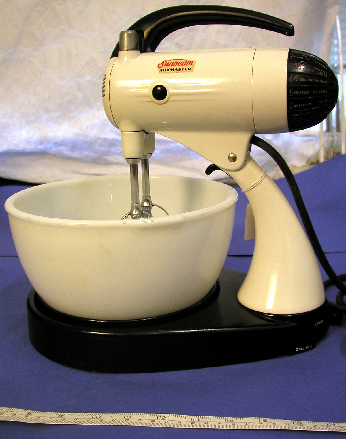 File:Sunbeam Mixmaster 01.jpg - Wikipedia