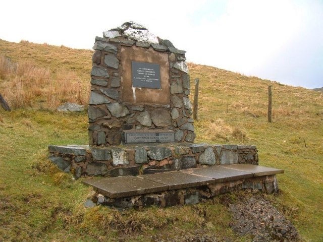 Monument to Owain Glyndŵr's victory at the Battle of Mynydd Hyddgen in 1401
