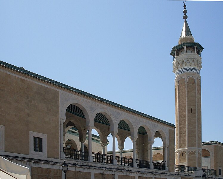 File:Mosquée Saheb Ettabaa.JPG