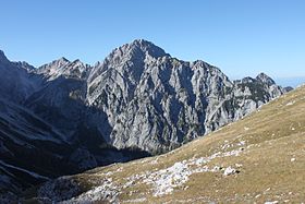 Vista da face sul de Mrzla gora de Kamniško sedlo.