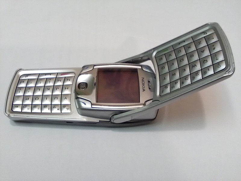 File:Nokia 6822a - 6.jpg