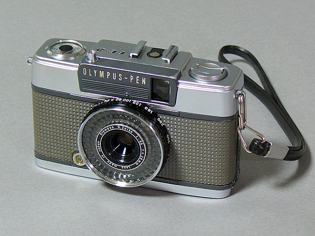 ファイル:OLYMPUS-PEN EE-2 1.jpg - Wikipedia