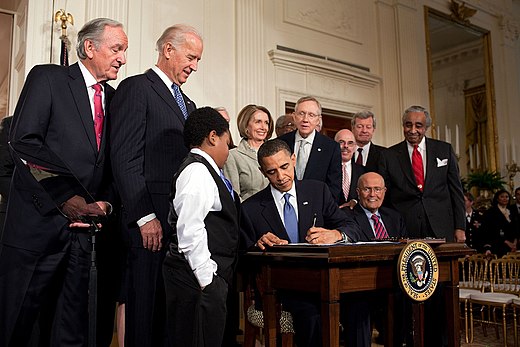 De ondertekening van de Patient Protection and Affordable Care Act door president Barack Obama in 2010