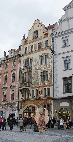 File:Old Town Square, Prague (16258335835).jpg