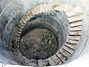 Chandela period well Old well in kulpahar.jpg