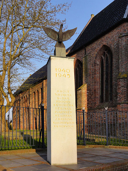 File:Oorlogsmonument tZandt Mattheus Meesters.jpg