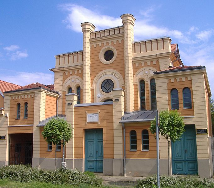 Datei:Orthodox Synagogue Makó.JPG