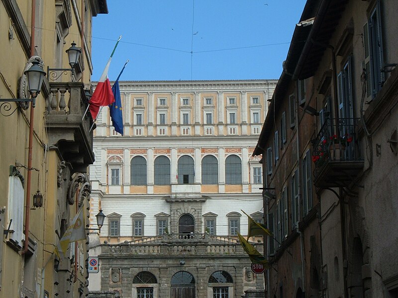 File:Palazzo Farnese 02 (Caprarola).JPG