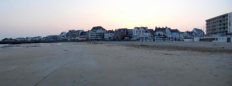 File:PanoQuiberon.jpg