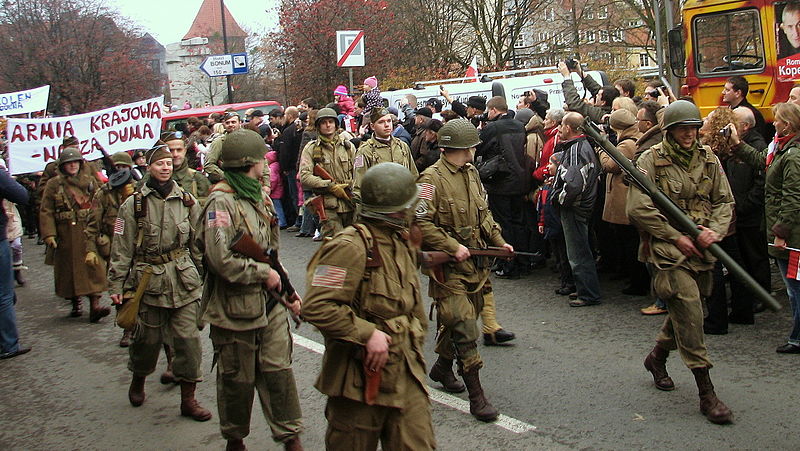 File:Parade of Independence in Gdańsk during Independence Day 2010 - 033.jpg