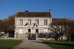 Perthes-en-Gatinais - Mairie - 2012-11-25 -IMG 8287.jpg