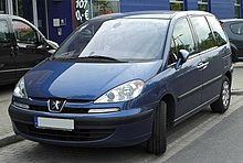 Peugeot 807 vorne 20100529.jpg