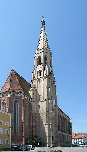 Pfarrkirche Neuötting-2.JPG
