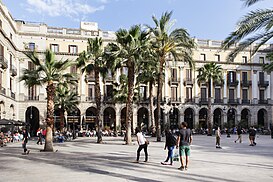 Plaça Reial, Barcelona.jpg