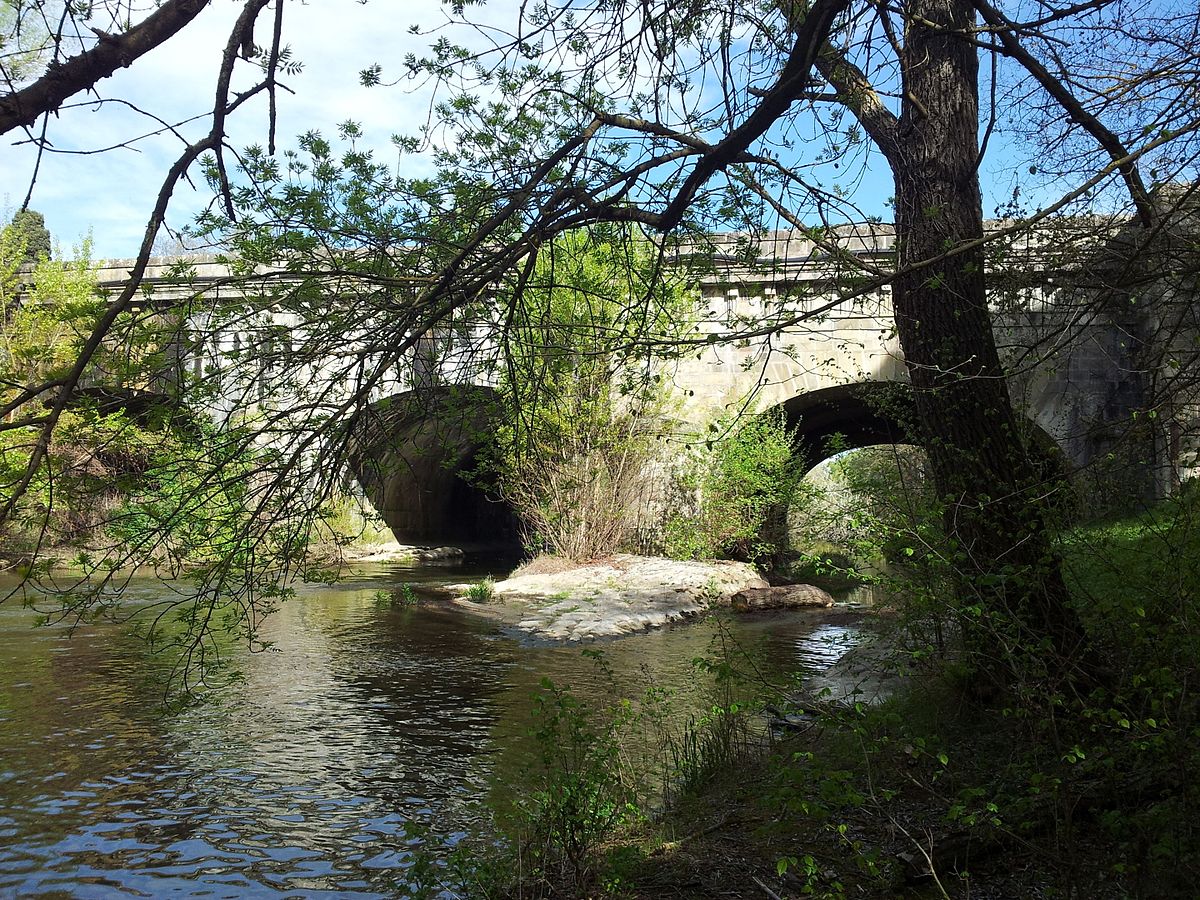 Пересечь реку. Булонский лес акведук. Canal-du-Midi Repudre Aqueduct. Мост Pont Capitte canal du Centre historique in la Louvière. Catskill Aqueduct.