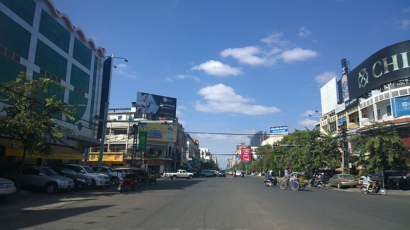 File:Preah Sihanouk BLVD-Daun Penh, Campuchia - panoramio.jpg