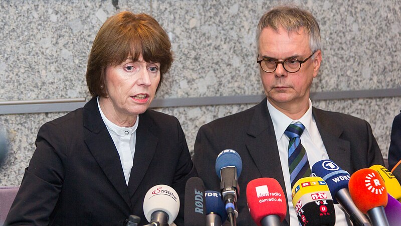 File:Pressekonferenz Rathaus Köln zu den Vorgängen in der Silvesternacht 2015-16-5780.jpg