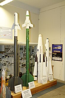 Missiles used on the J 35F and J 35J (from left to right)

Robot 24BRobot 24JRobot 27Robot 28
RB 24BRB 24JRB 27RB 28
Ford AIM-9BFord AIM-9JHAC HM-55HAC HM-58