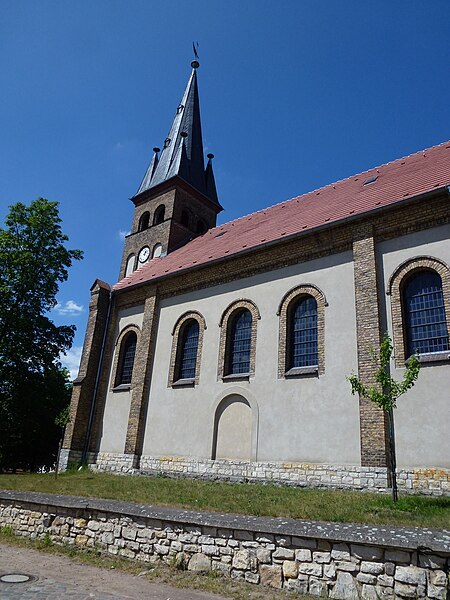 File:Rahnsdorf Dorfstraße Dorfkirche.JPG