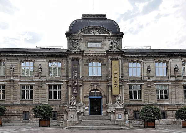 Main façade of the Museum