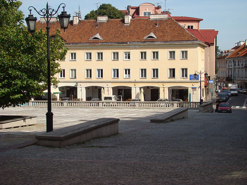 File:Rynek Mariensztacki 2009 01.jpg