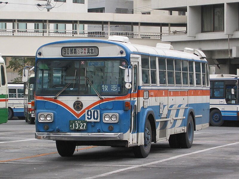 File:Ryukyu-Bus-3E.jpg