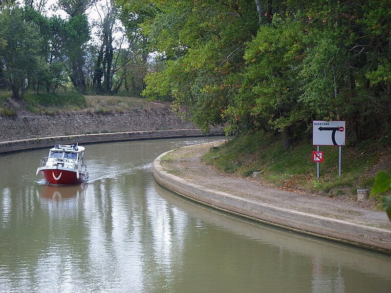 File:Sallèles d'Aude, Canal de Jonction 08-05.JPG