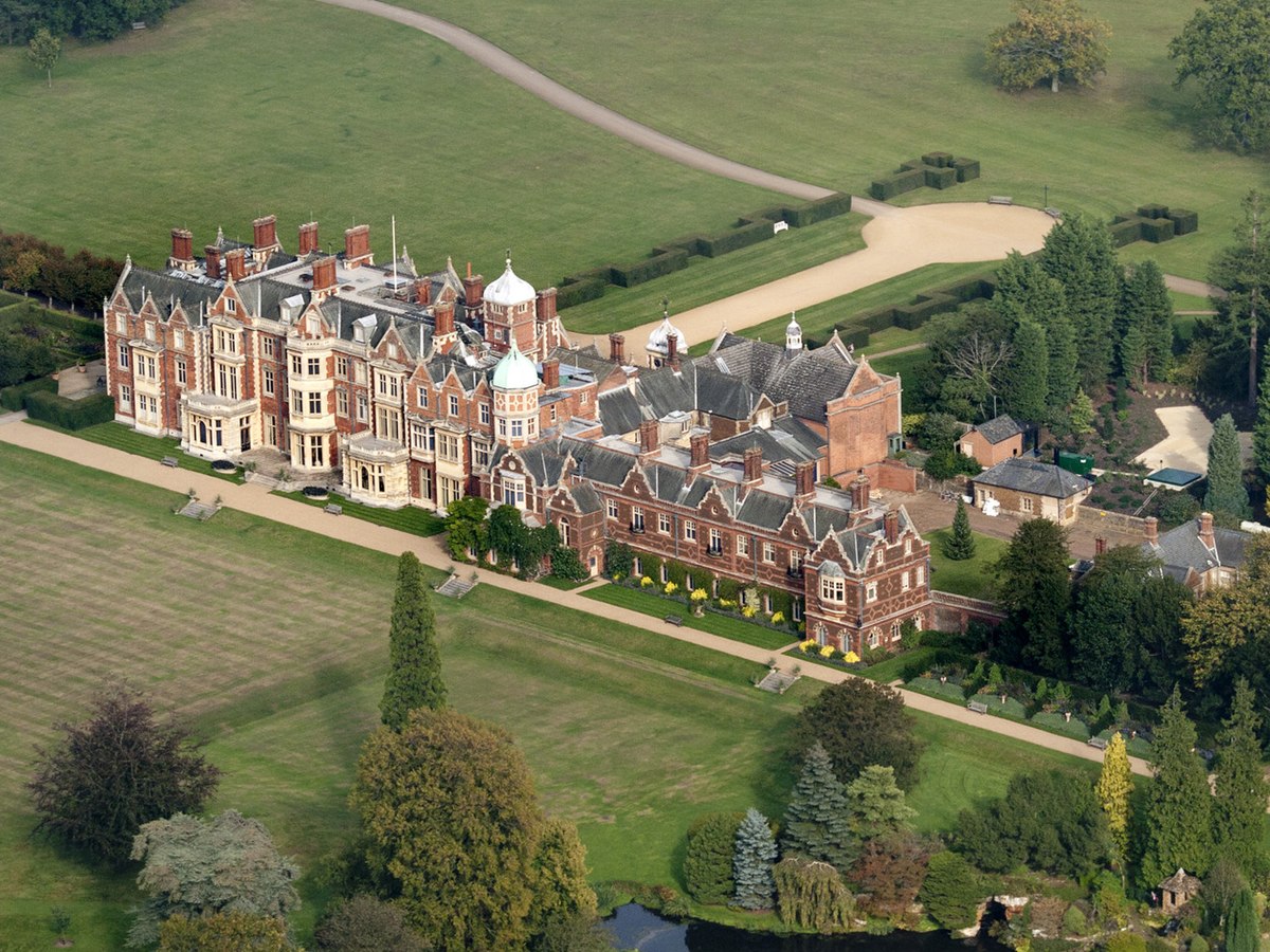30 Royal British Family Homes - Beautiful Royal Family Homes