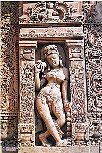 Figura de yacṣī del templu de Liṅgarāja en Bhubaneśvara.
