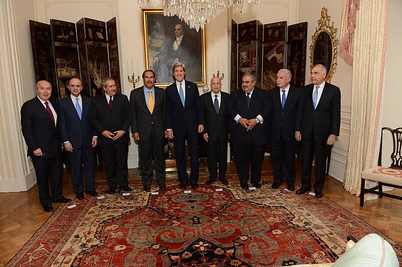 File:Secretary Kerry Poses for a Photo with the Arab League Delegation.jpg