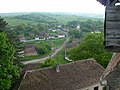 Blick vom Wehrturm auf das Dorf und die orthodoxe Kirche