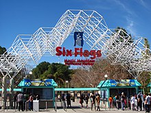 Entrance to Six Flags Magic Mountain in Valencia in 2014 Six Flags Magic Mountain (13208988393).jpg