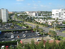 Florida route A1A runs through the center of the town built between the Atlantic Ocean and the Intracoastal (2008) South Palm Beach-FL view south 2008.jpg