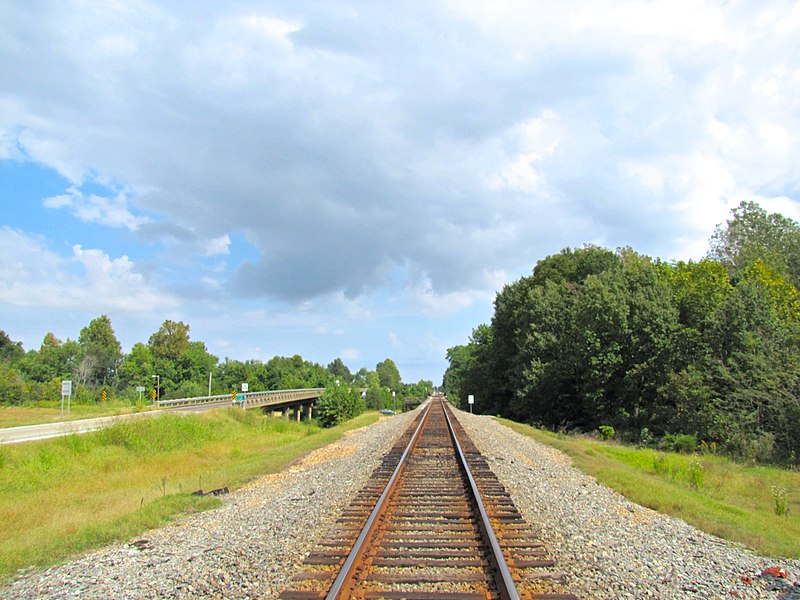 File:St-Francis-RR-tracks-east-ar.jpg