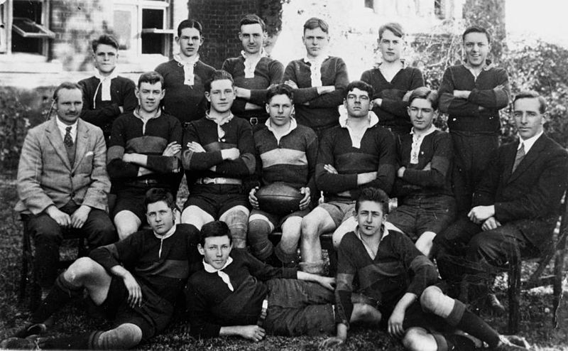 File:StateLibQld 1 77971 Toowoomba Grammar School Rugby Union Team, 1927.jpg