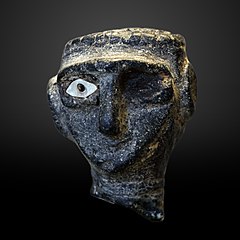 Statuette head with bun-Sb 14238
