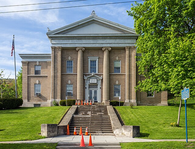 Steuben County Courthouse in Corning