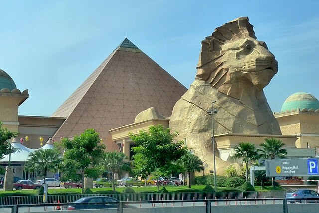 Image: Sunway Pyramid front