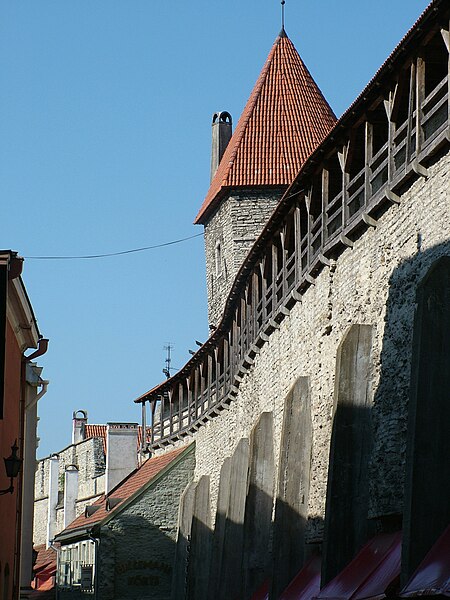 File:Tallinn wall 1.JPG