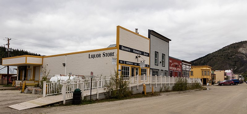 File:Tercera Avenida, Dawson City, Yukón, Canadá, 2017-08-27, DD 52.jpg