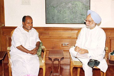 Chief Minister of Kerala A.K Antony with Prime Minister Dr. Manmohan Singh on June 2004