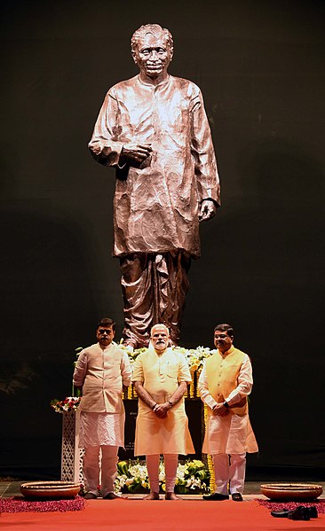 File:The Prime Minister, Shri Narendra Modi unveiled the statue of Pandit Deendayal Upadhyay Ji, at Deendayal Urja Bhawan, in New Delhi.jpg