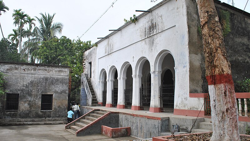 File:The ancestral home of General Shankar Roychowdhury in Taki, Hasnabad, West Bengal 01.jpg