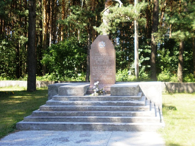 File:The monument for killed Jew001.jpg