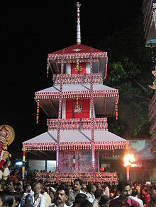Theru or carriage at Chettikulangara Kumbha Bharani festival; quite similar to Buddhist pagoda Theru.JPG