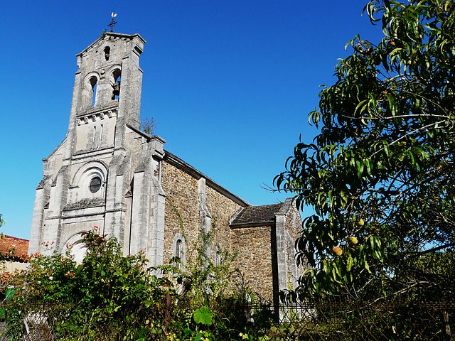 File:Thiviers église Pierrefiche (6).JPG