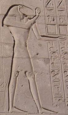 Bajorrelieve de Dyehuty en el templo de Luxor.