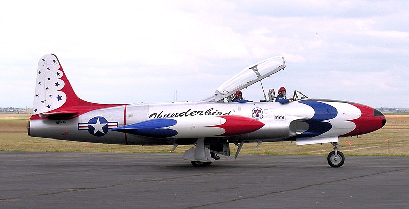 File:Thunderbirds Lockheed T-33 Shooting Star, Chino, California.jpg