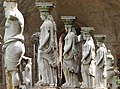 مجسمه‌های استخر کانوپوس
